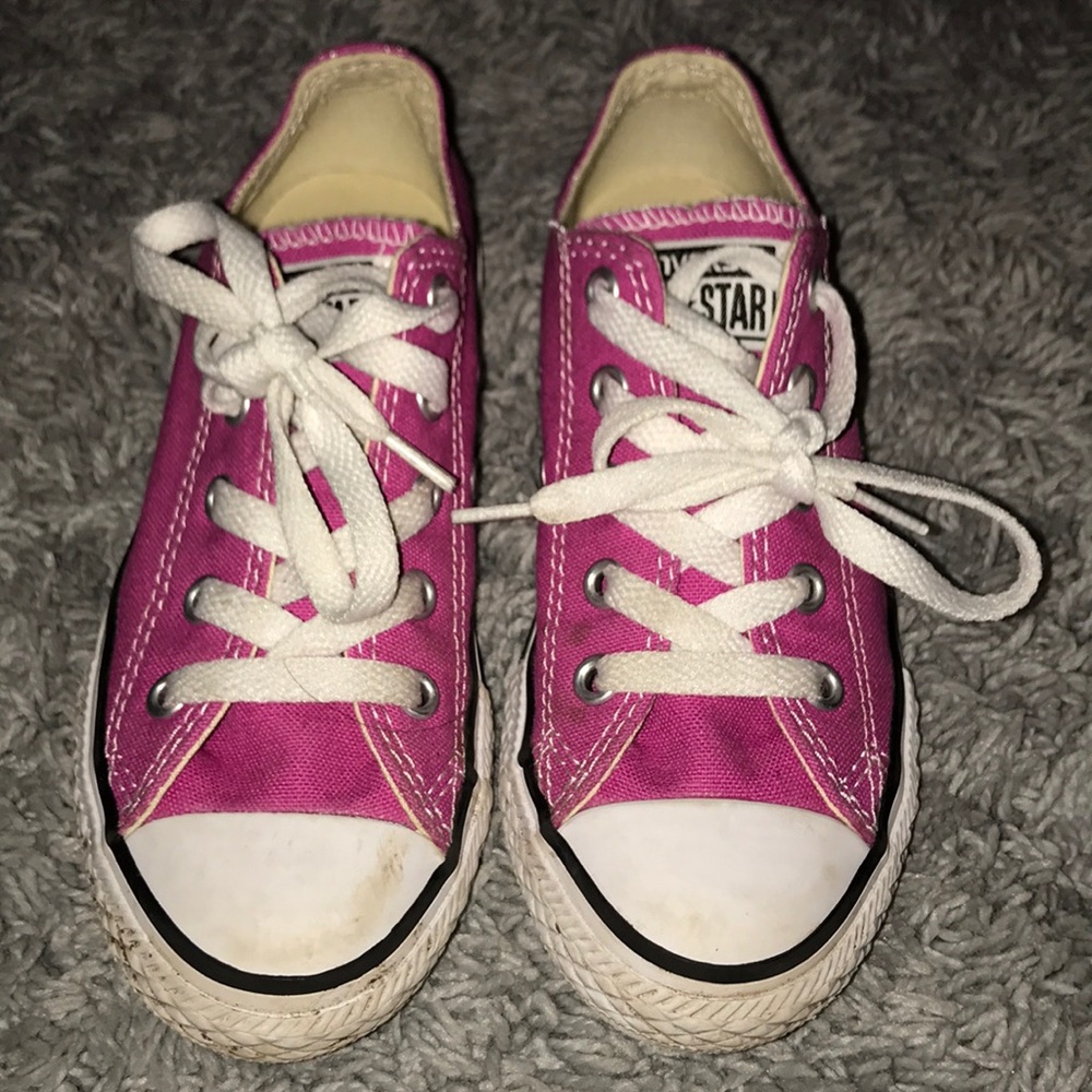 Little girls pink converse